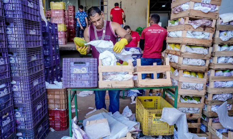 O projeto estabelece que podem ser doados alimentos in natura ou preparados. Foto: Rafa Neddermeyer/Agência Brasil